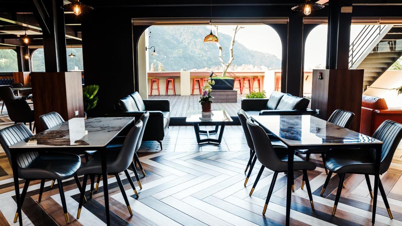 Bisck Hotel & Resort Пули Екстериор снимка