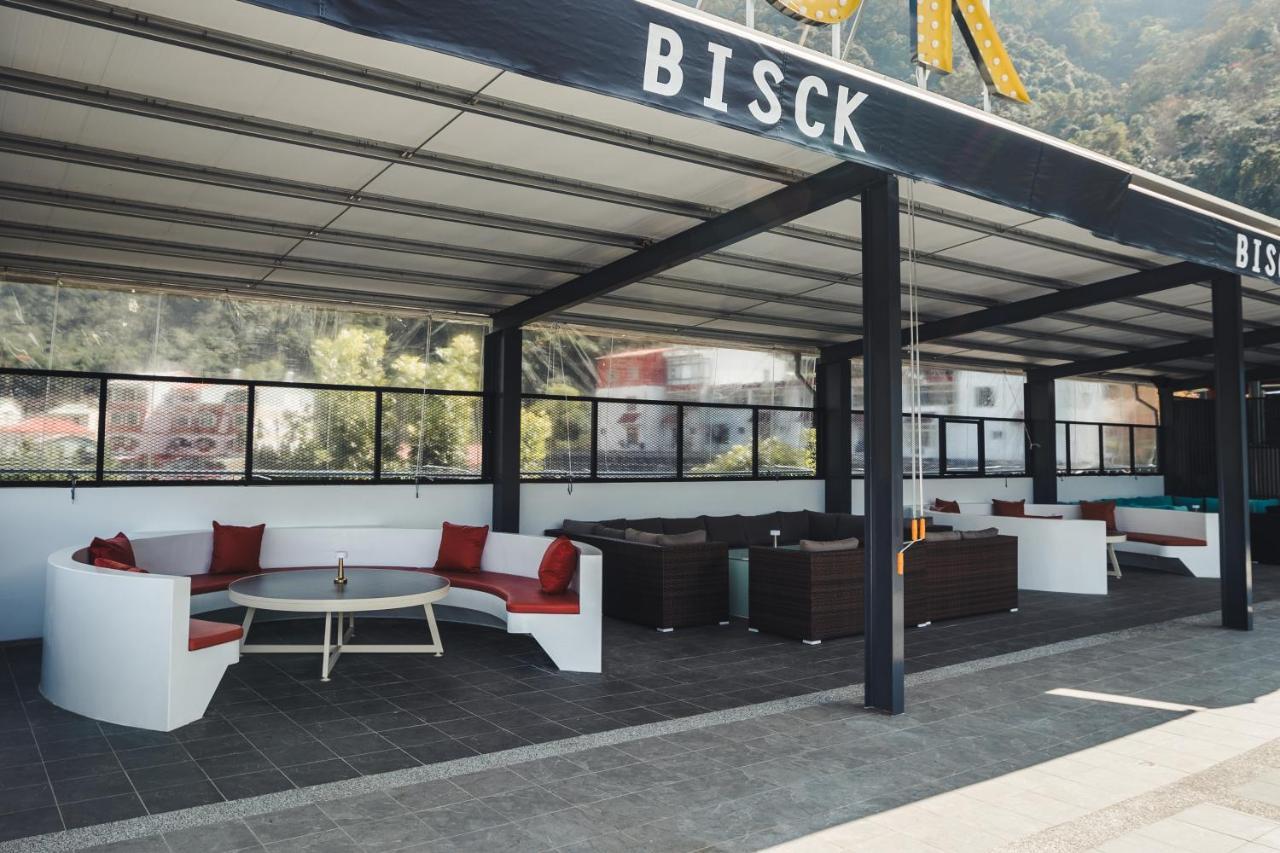 Bisck Hotel & Resort Пули Екстериор снимка